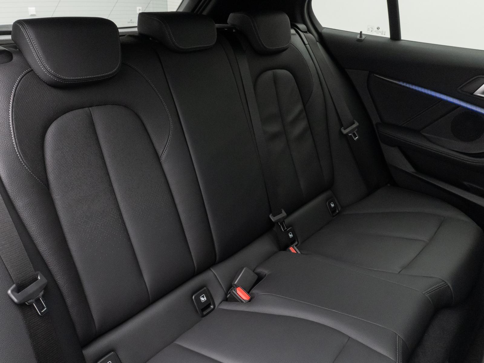 BMW 1 Series i M Sport Panoram Kamera DAB HiFi Komfort 19", миниатюра 27