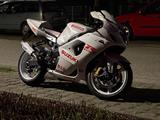 Suzuki GSX-R 1000 k4 - SUZUKI GSX R 1000 K4