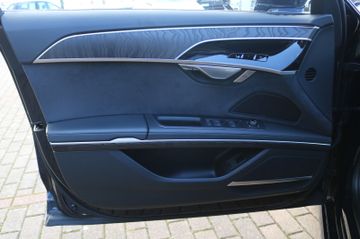 Audi A8 - 7