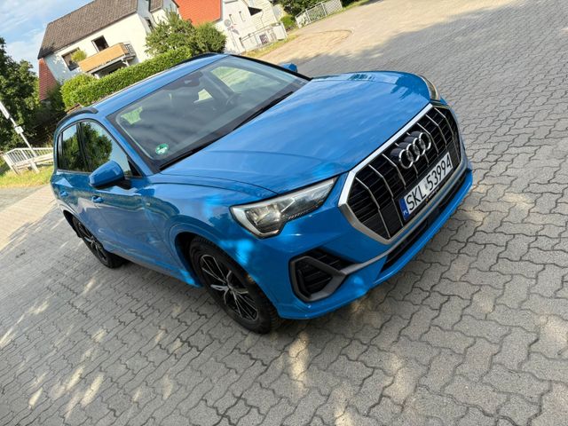 AUDI Q3 35 TDI S line