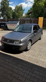 Volkswagen Golf 2.0 Highline Cabriolet Highline - Volkswagen Golf aus 2002: Cabrio