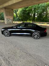 Volvo **S60 B5 AWD Ultimate Dark B/W 20+19Zoll 8-fach - Volvo S60: 2.5