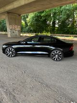 Volvo **S60 B5 AWD Ultimate Dark B/W 20+19Zoll 8-fach - Volvo S60: D2