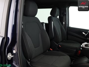 Mercedes V 220 - 11