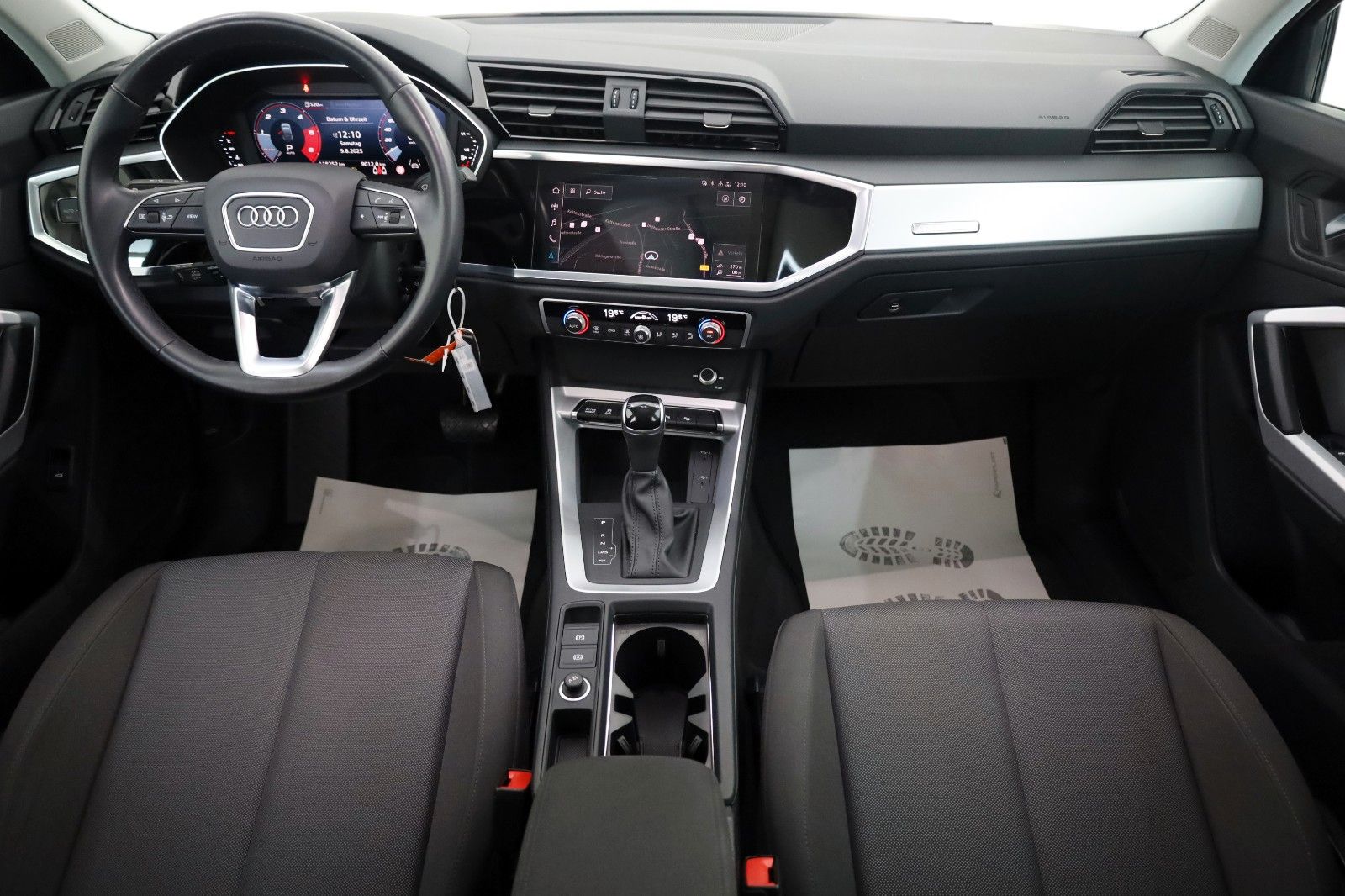 Fahrzeugabbildung Audi Q3 Sportback 35 TDI, Navi,LED,Panorama,ACC