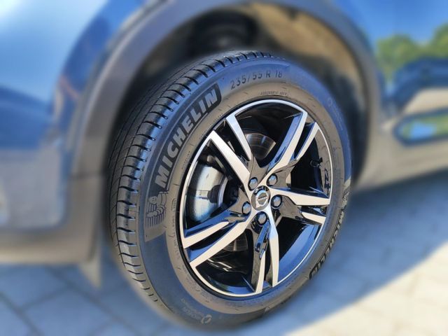 VOLVO XC 40 (Bild 10 von Array)
