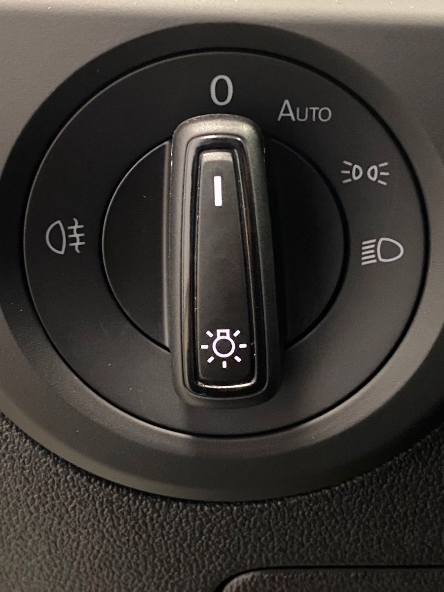 Fahrzeugabbildung Volkswagen T-Cross 1.0 TSI+Android+SITZHEIZUNG+PDC vo+hi+BC