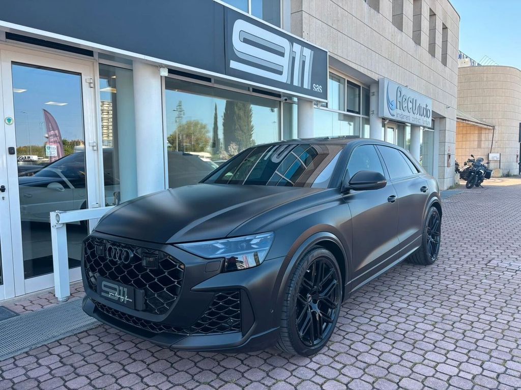 Image of Audi Q8