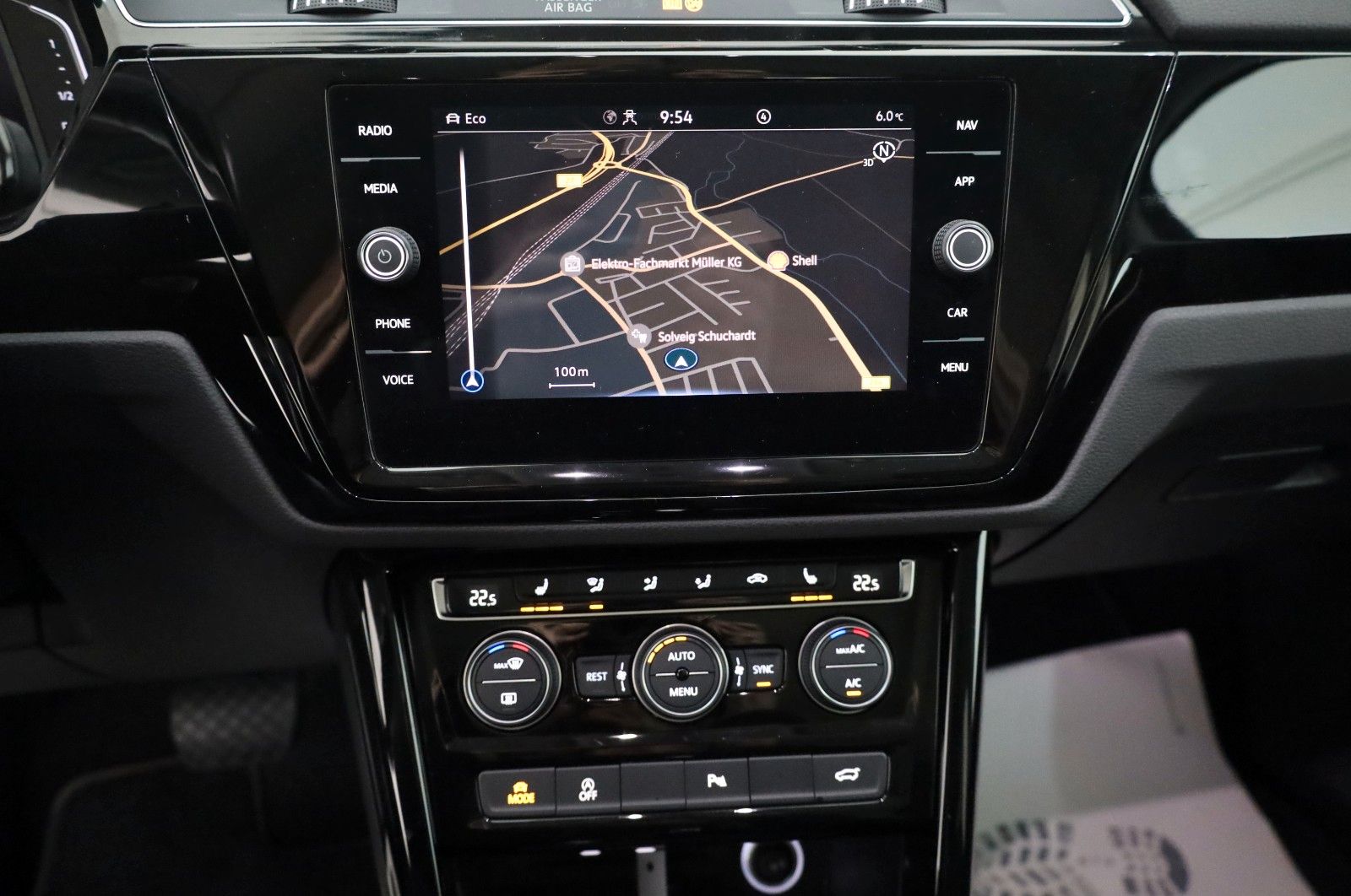 Fahrzeugabbildung Volkswagen Touran Highline Leder,Navi,LED,ACC,Panorama,SH