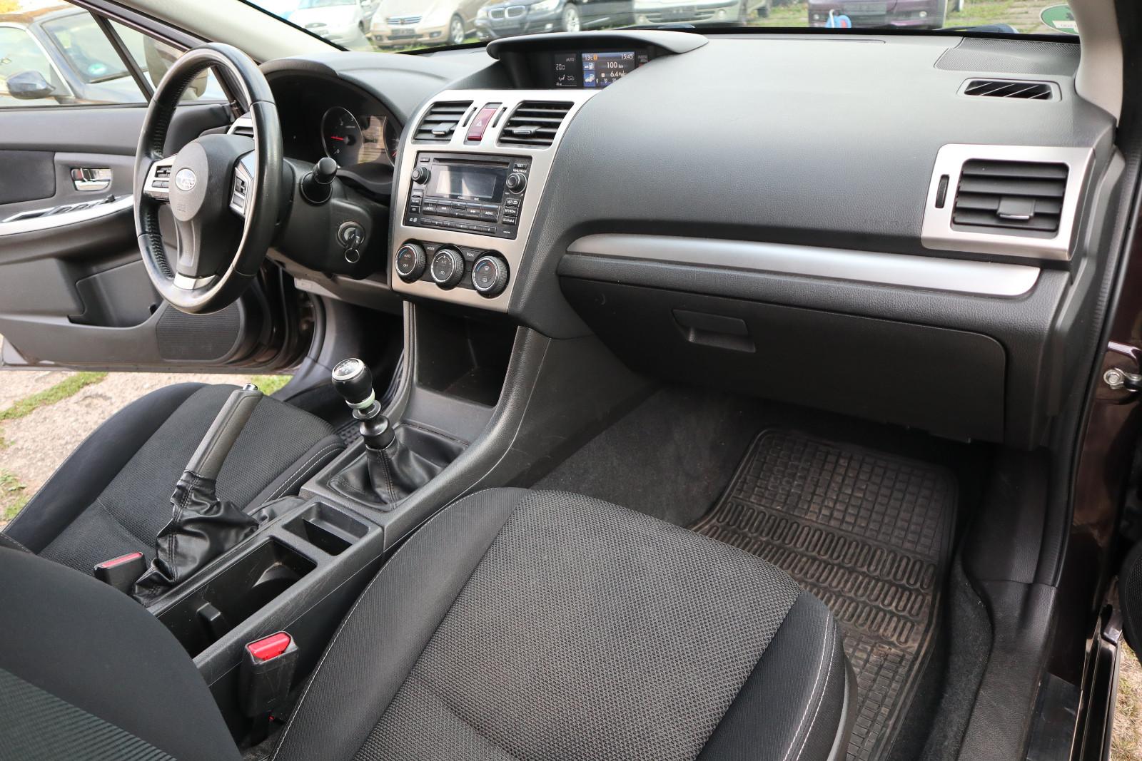 Subaru XV 2012 — photo 17
