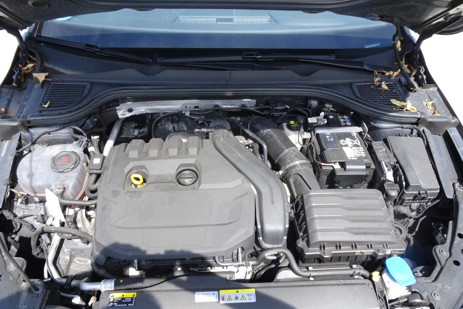 Fahrzeugabbildung Volkswagen Golf Var. STYLE 1.5l eTSI 96kW DSG LED Navi