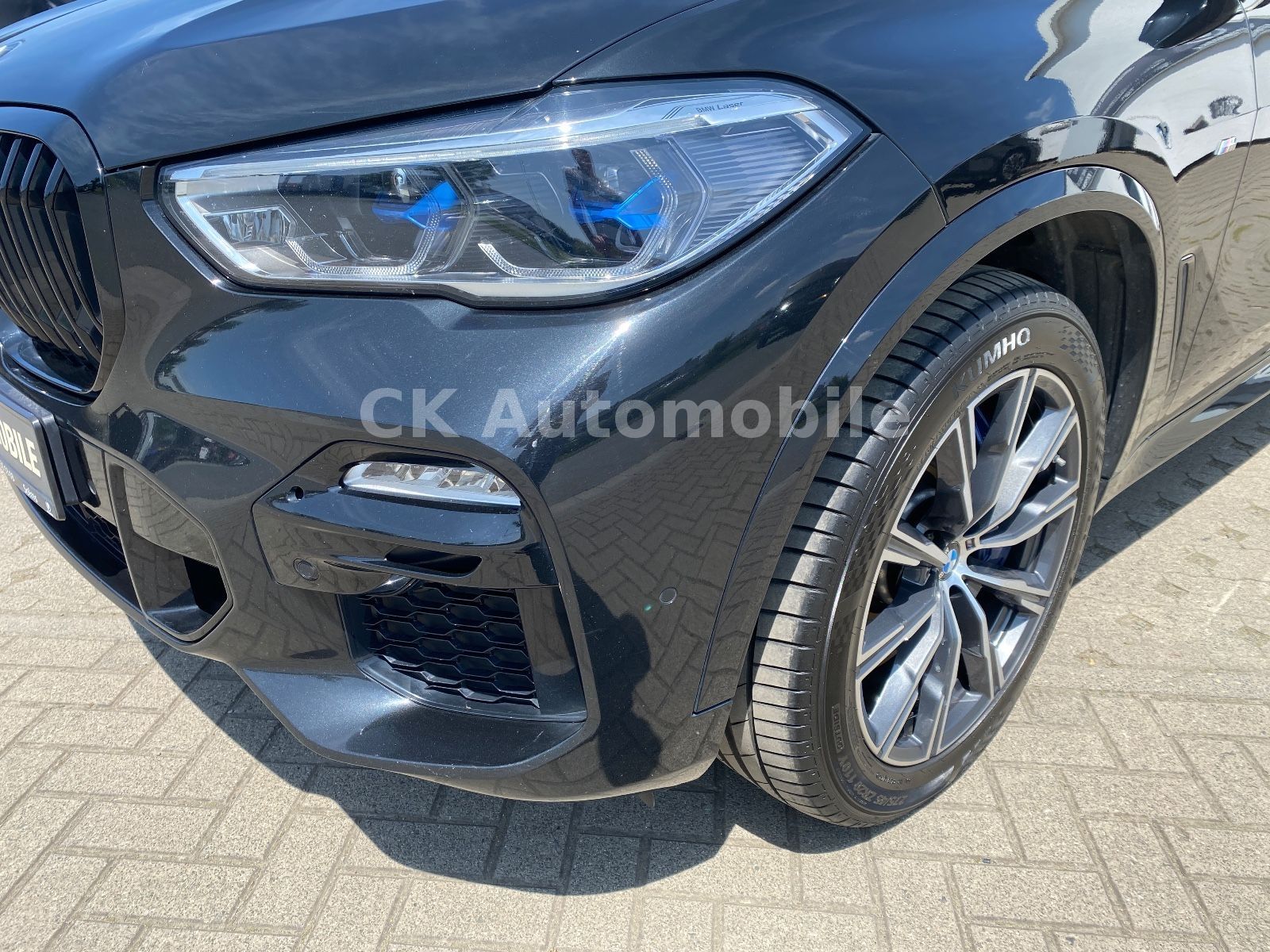 Fahrzeugabbildung BMW X5 xDrive 40d M-Sport/laser/Head-Up/Pano/ACC/AHK