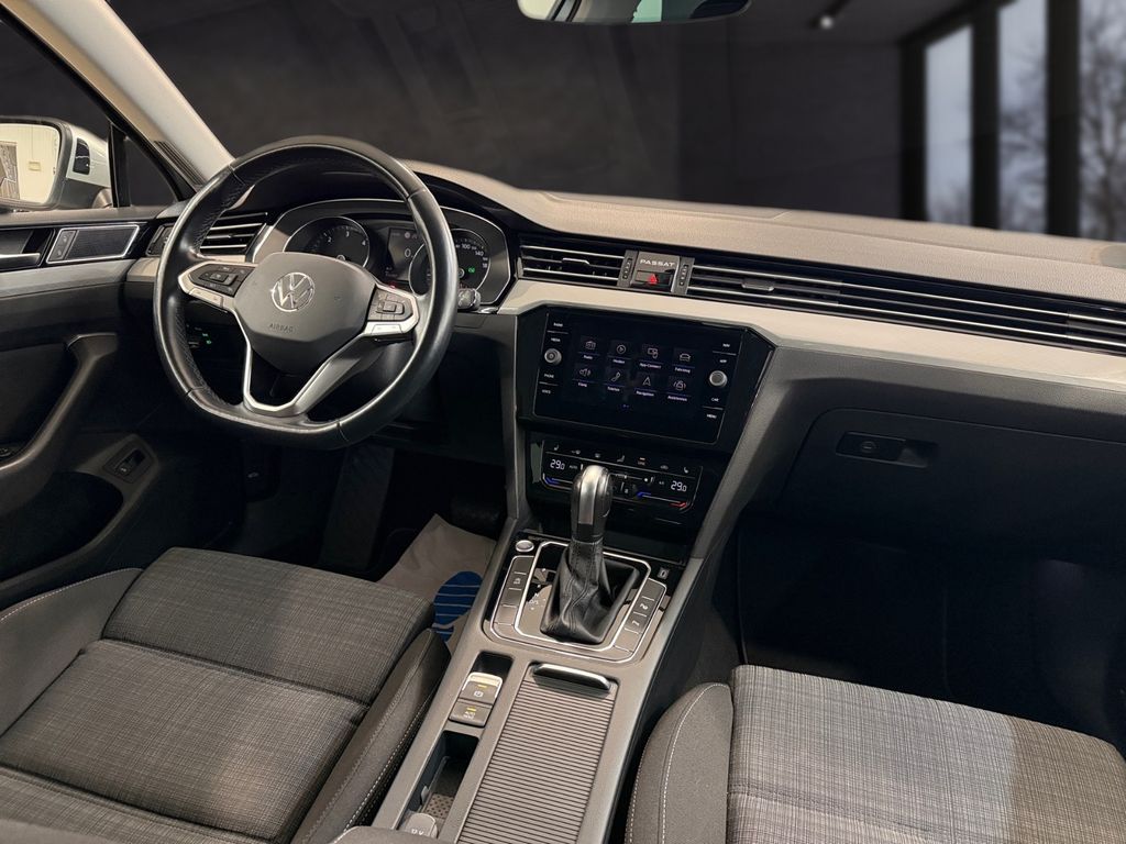 VW Passat Variant - Bild 13