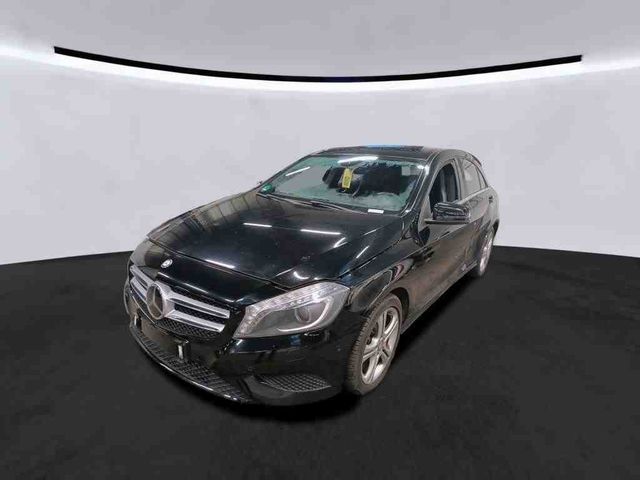 Mercedes-Benz A 200 CGI BlueEfficiency*NAVI*TEILLEDER*BI-XENON