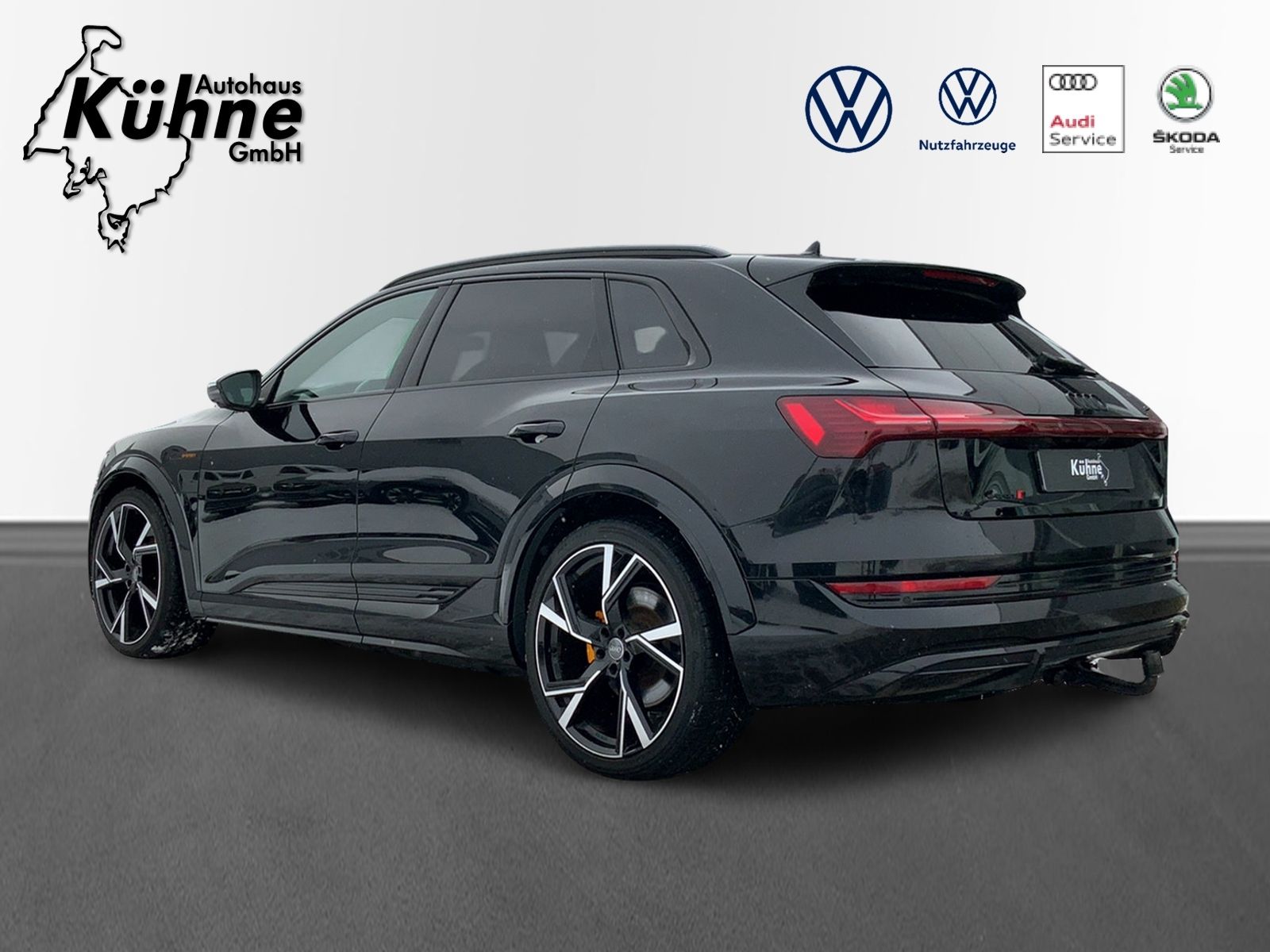 e-tron S quattro AHK,RFK,SHZ,PANO.