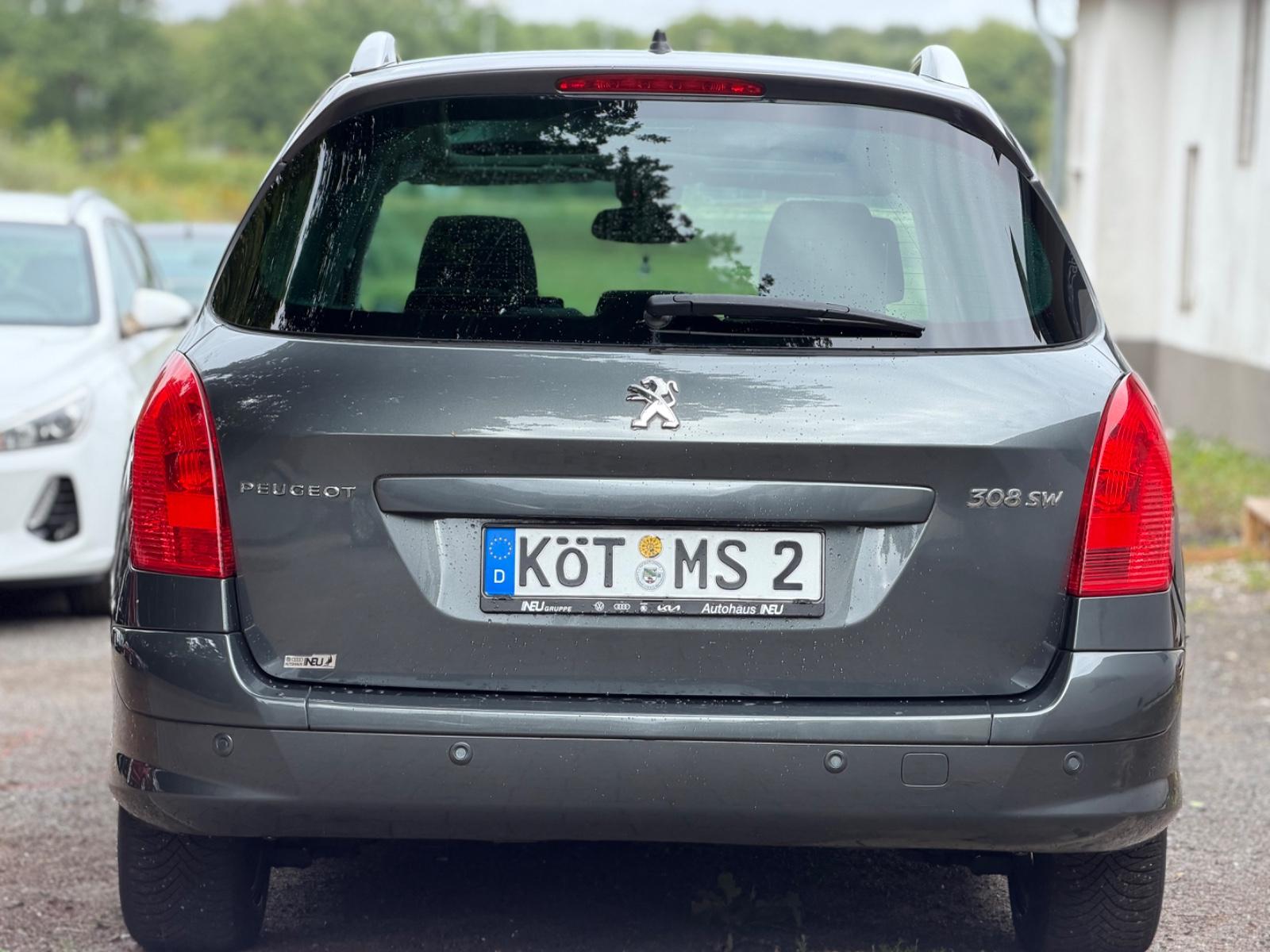 Peugeot 308 2012 — photo 13