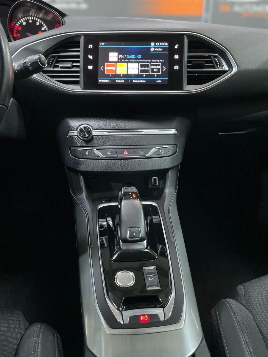 Fahrzeugabbildung Peugeot 308 Allure Sport #Tempomat#Navi#Shz#PDC