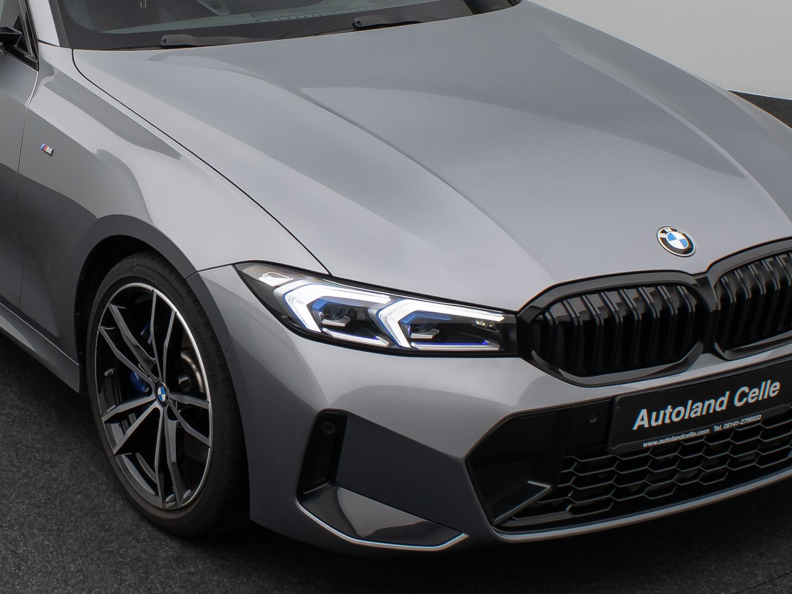 Fahrzeugabbildung BMW 330i M Sport Kamera DAB HUD H/K Komfort Panorama