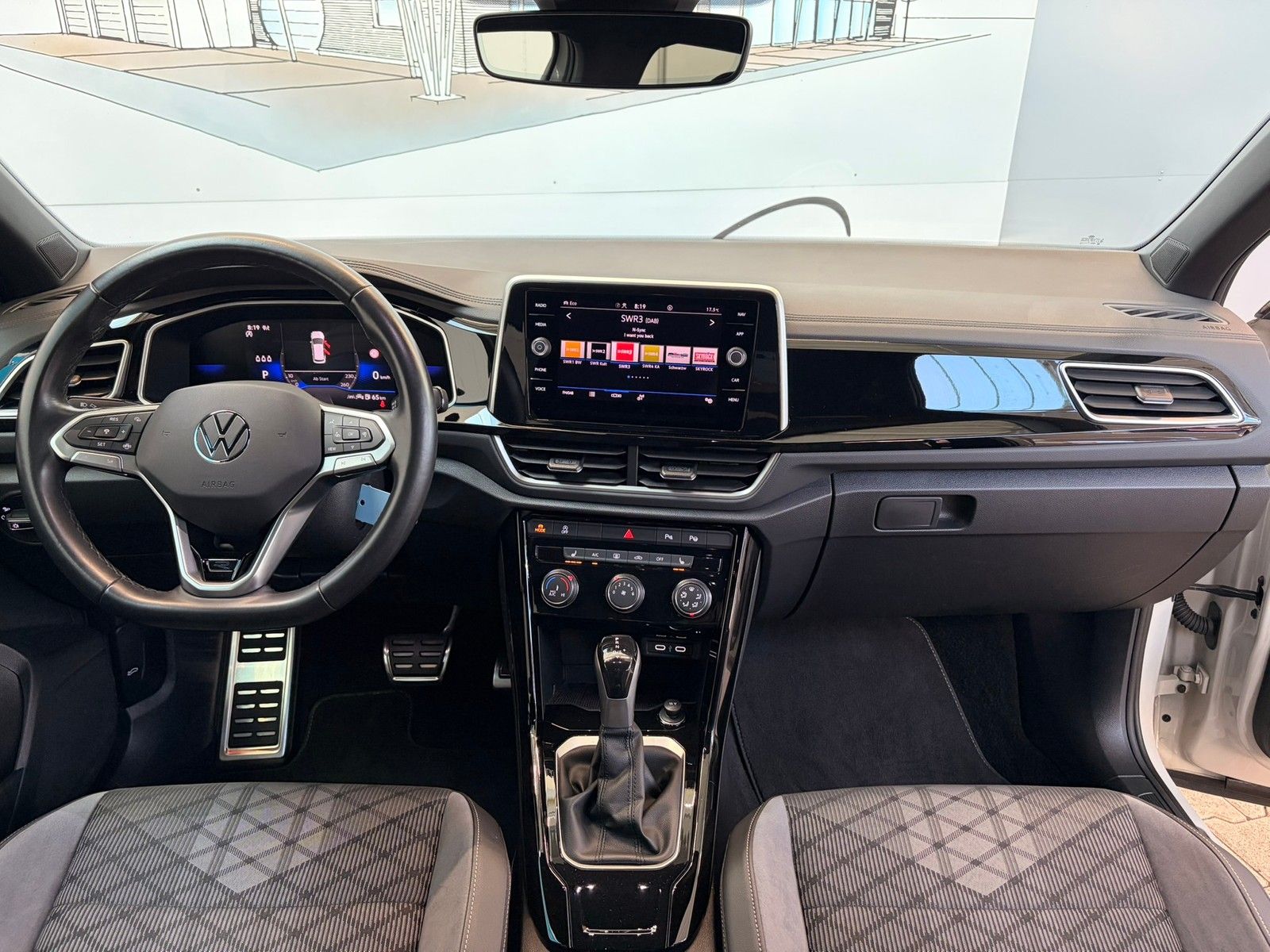 Fahrzeugabbildung Volkswagen T-Roc R-Line 1,5 TSI DSG +ACC +LED +AHK +ParkAss