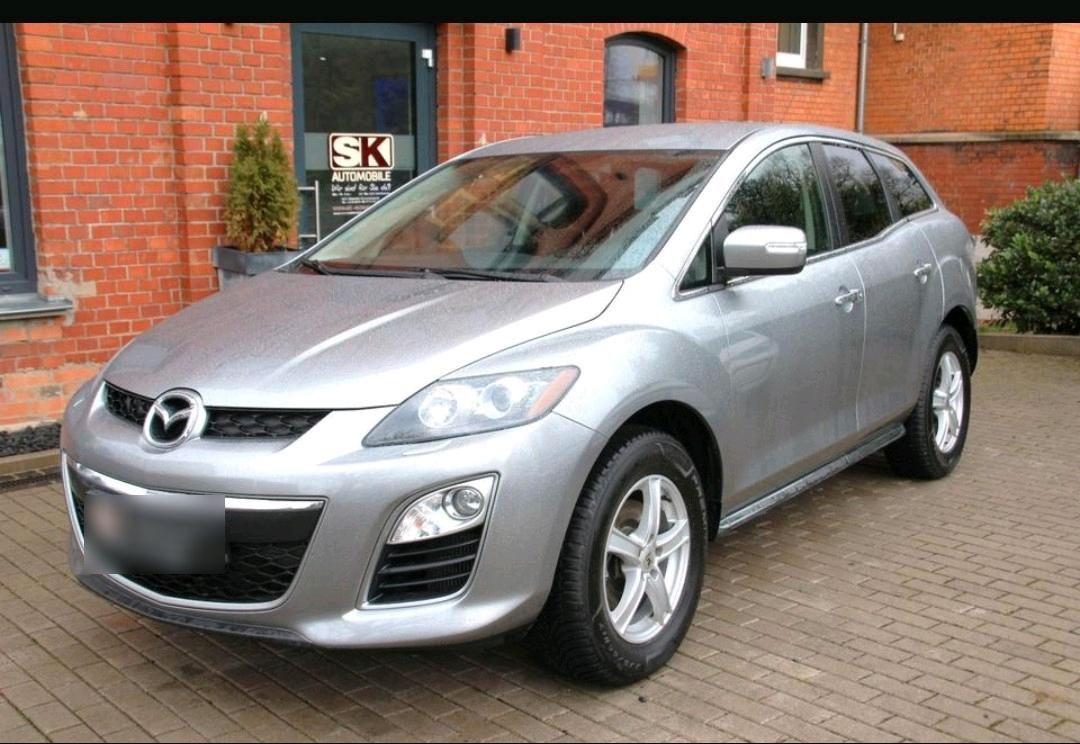 Mazda CX-7 2011 — interior