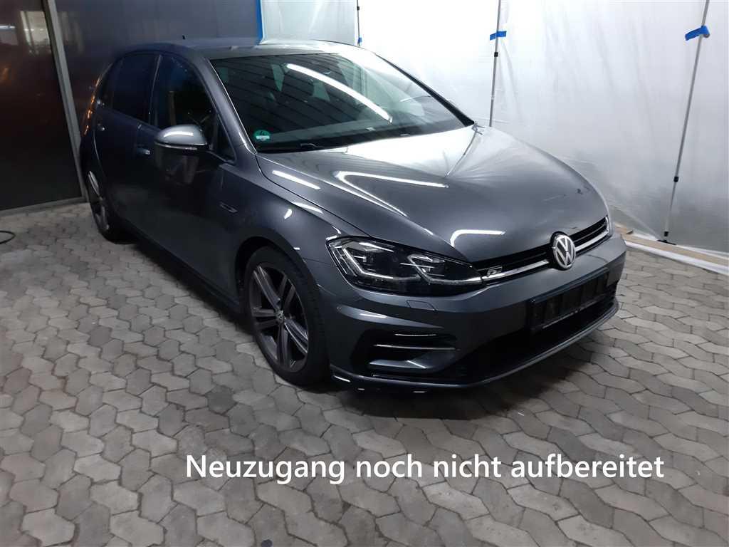 Volkswagen Golf VII 1.5 TSI Highline R-Line+ACC+NAVI
