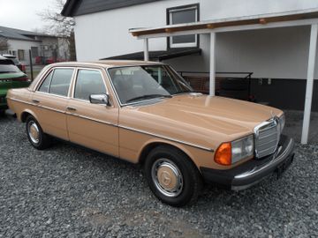 Mercedes 280 - 4