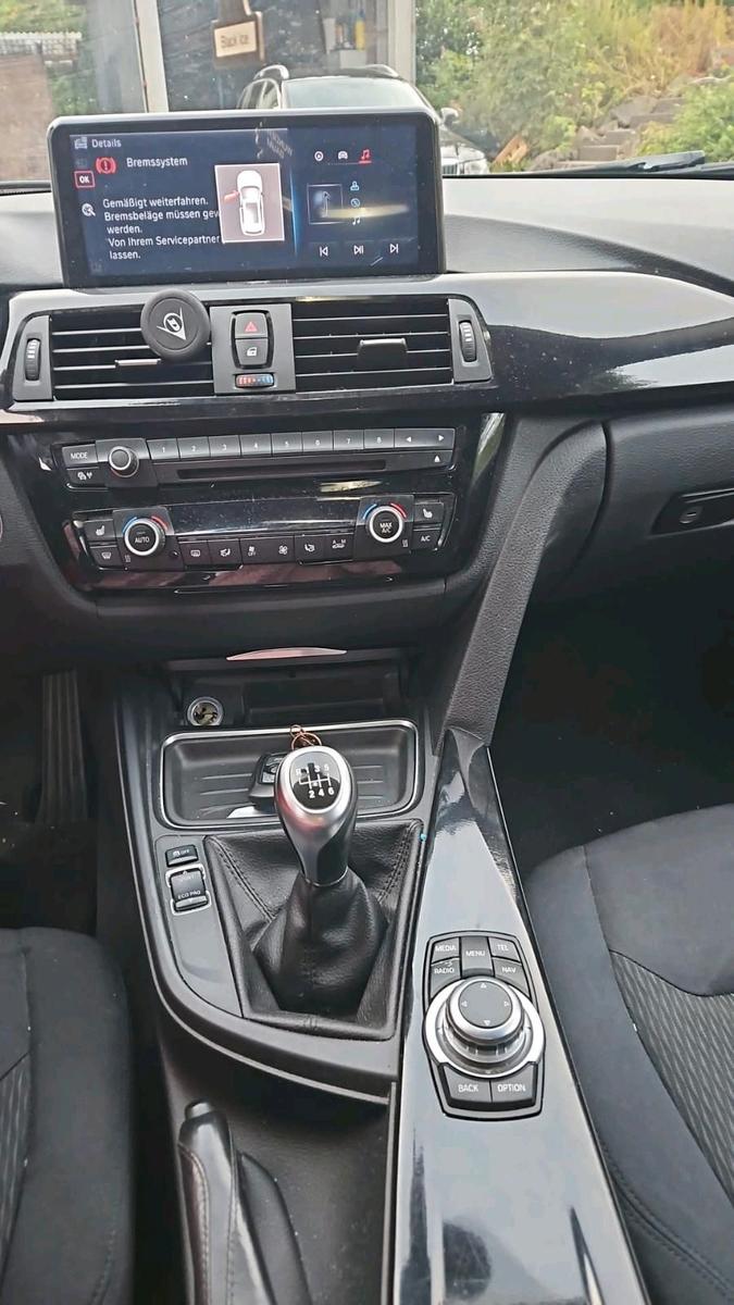 BMW 318 2013 — engine 143 HP (105kW)
