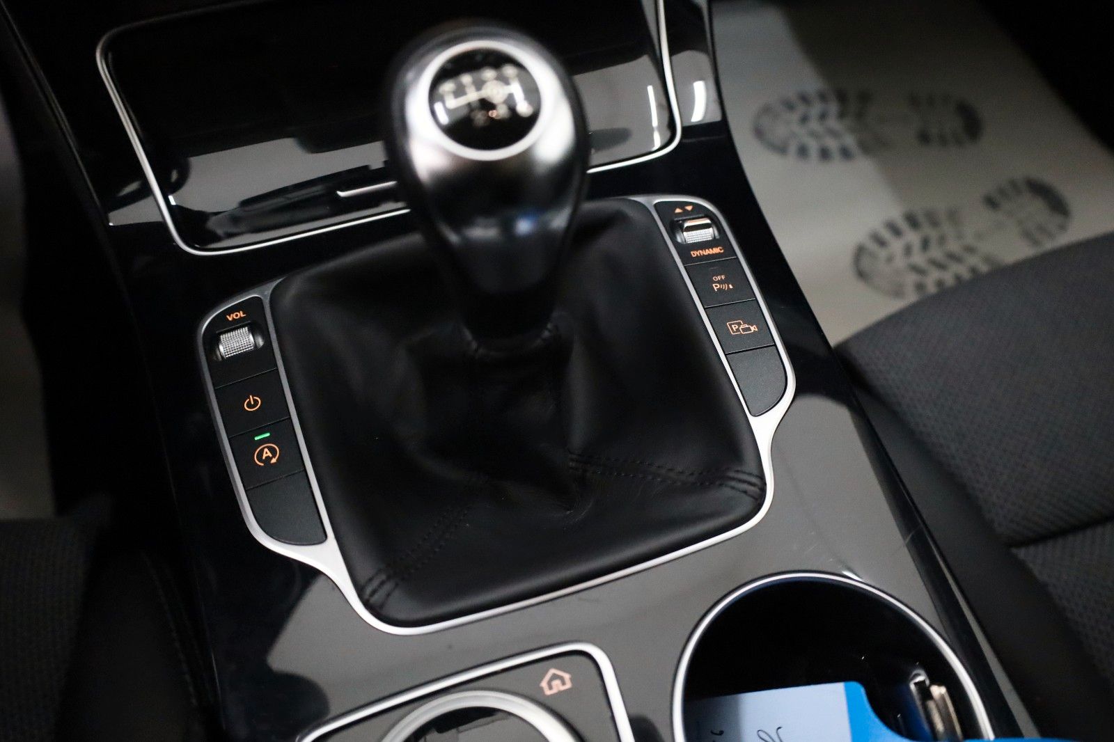 Fahrzeugabbildung Mercedes-Benz C 180 CGI T T.Leder,Navi,LED.Panorama,Kamera