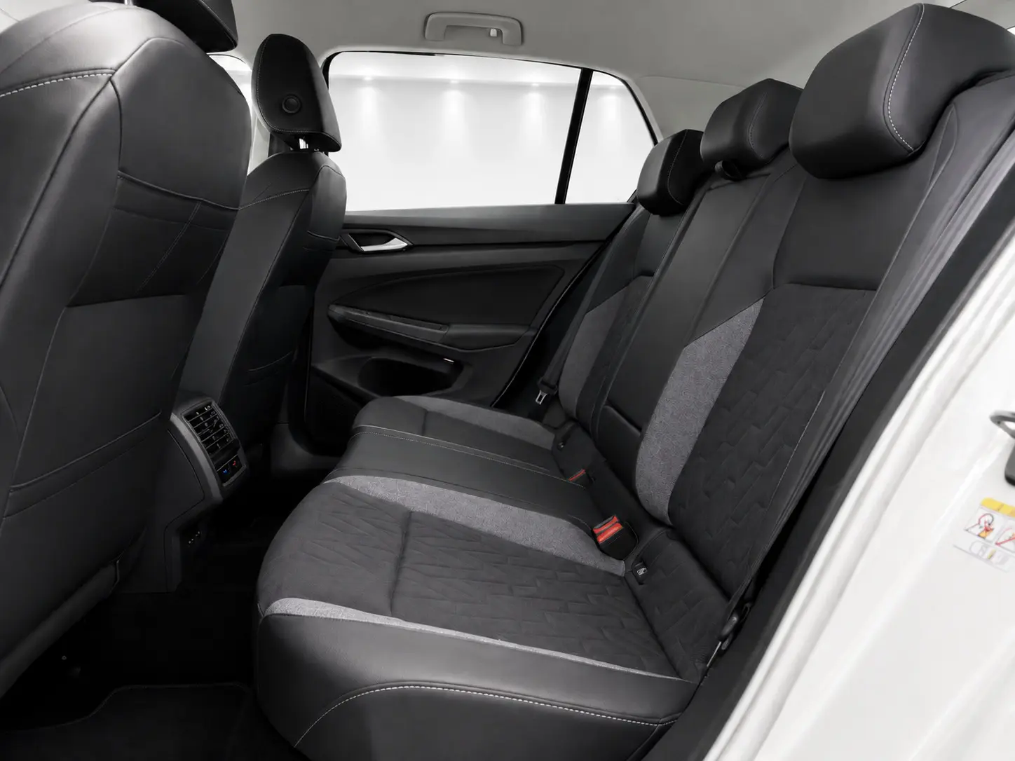 Volkswagen Golf ENERGY-KAME-SHZ-VIRT-NAVI-KEYL-LANE-CARPLAY, миниатюра 10
