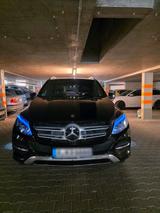 Mercedes-Benz GLE 500 e 4MATIC  VOLL AUSG... - Mercedes-Benz GLE 500 von privat