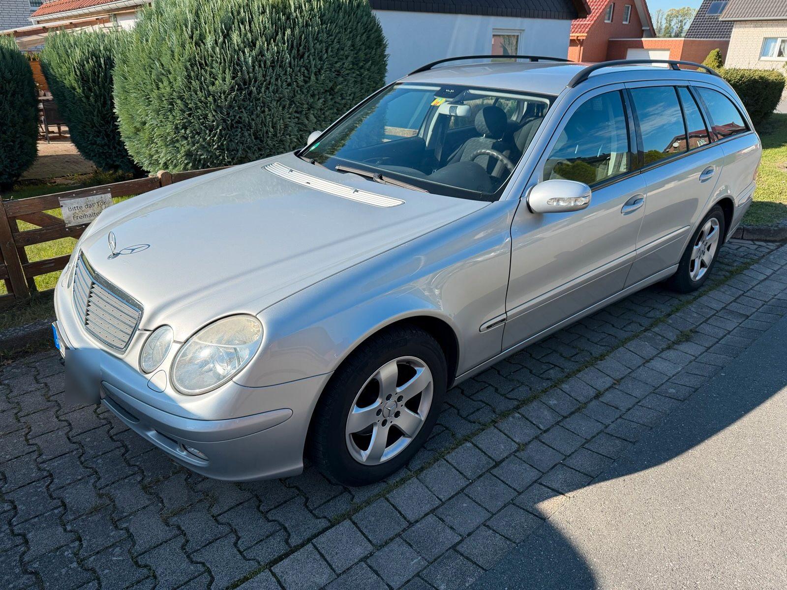 Mercedes-Benz E 220