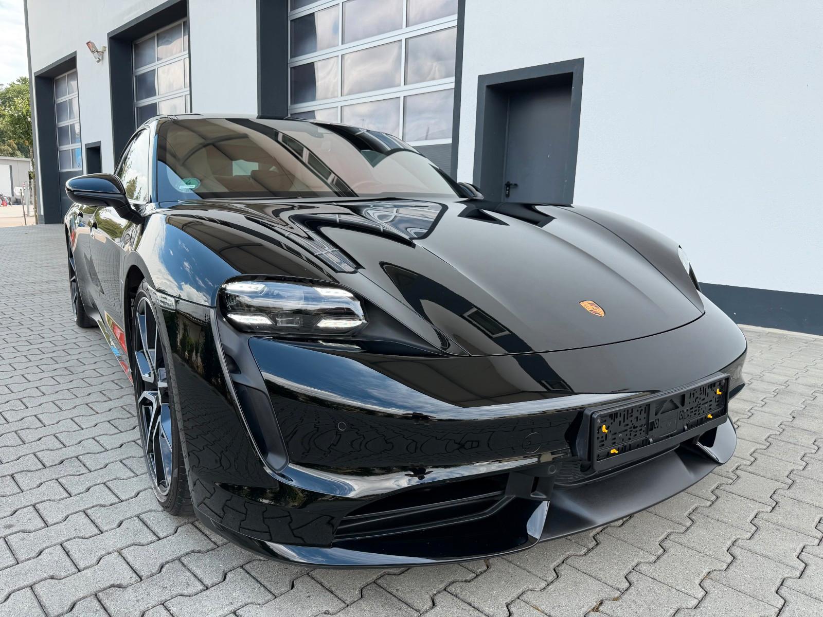 Porsche Taycan Turbo APPROVED./BUR/NACHTS./MASSAGE/HUD