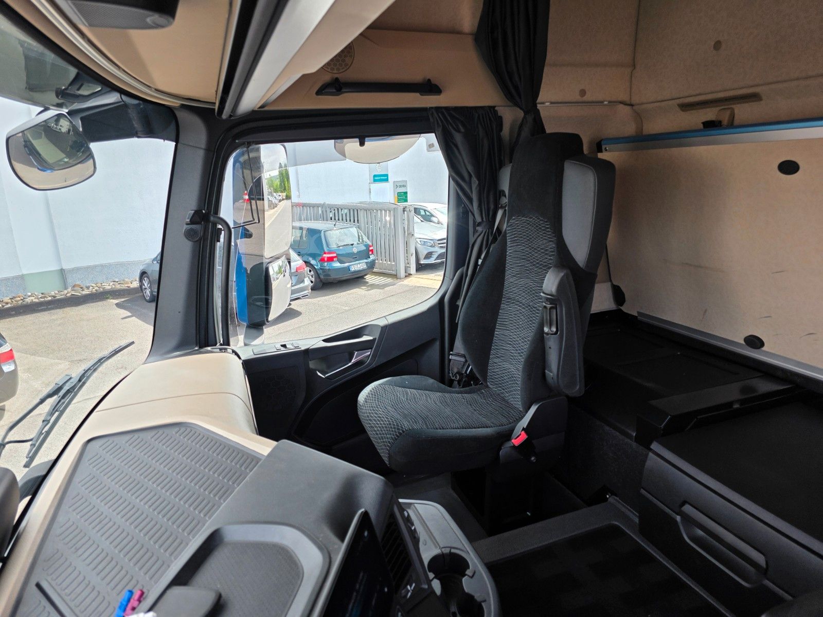 Fahrzeugabbildung Mercedes-Benz Actros 1853 LS Hydraulik Öl-Retarder Standklima