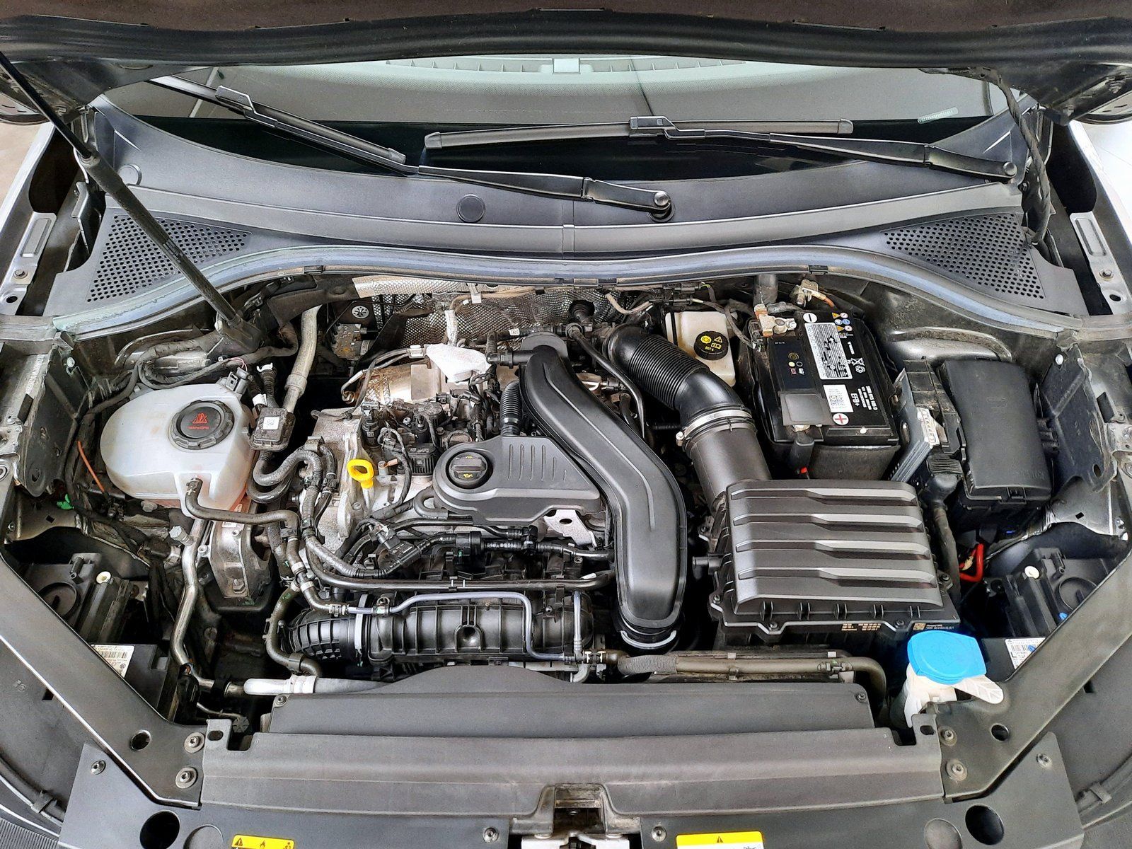 Fahrzeugabbildung Volkswagen Tiguan Life TSI DSG *AHK*Navi*Cam*LED*PDC*ACC*