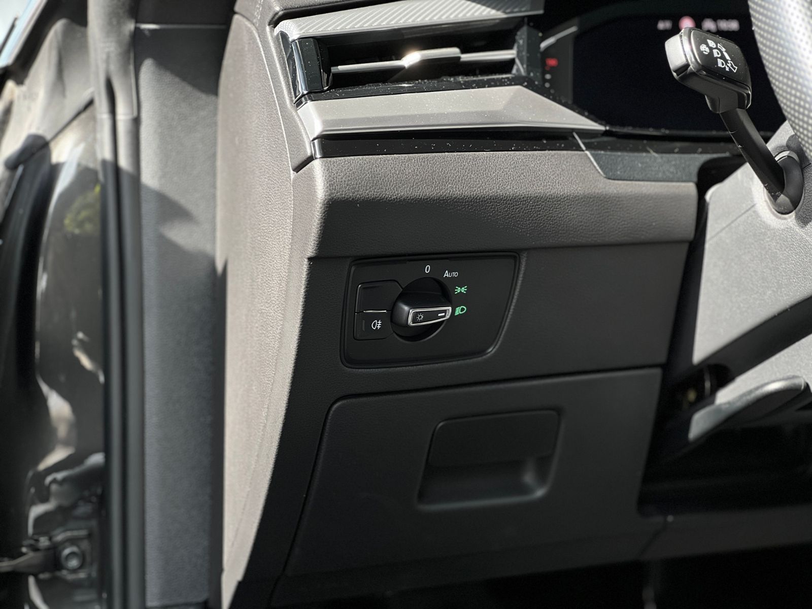 Fahrzeugabbildung Volkswagen Arteon R-Line Massage SHZ NAVI Full Link