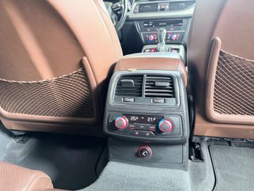 Audi A6 - 12