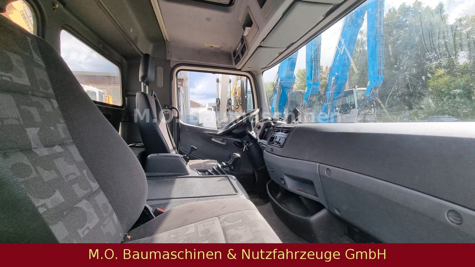 Fahrzeugabbildung Mercedes-Benz Atego 818 / Ruthmann T220 / Arbeitsbühne 22 m