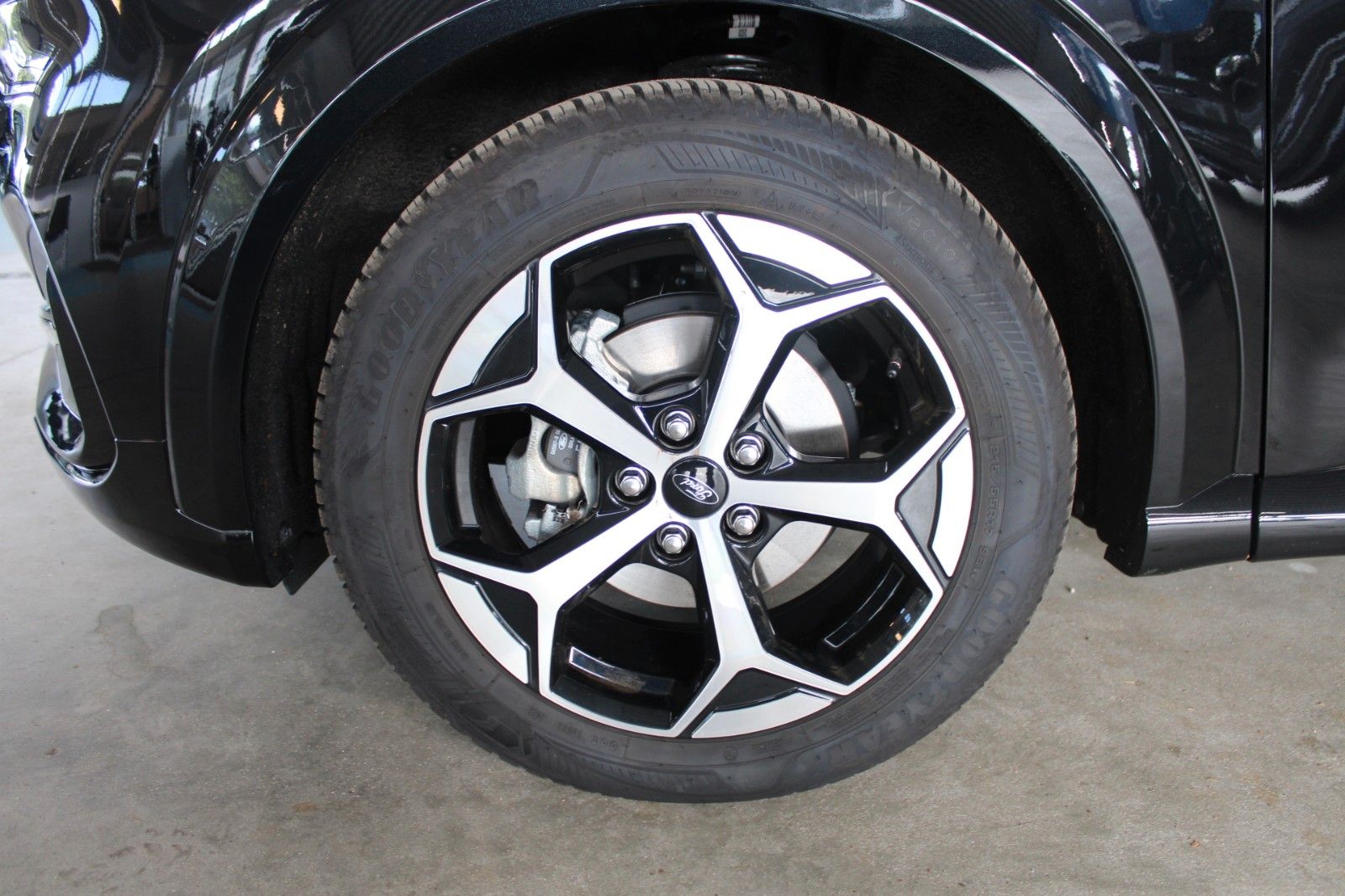 Fahrzeugabbildung Ford Puma MHEV ST-Line LED ParkAssist CAM WinterPaket