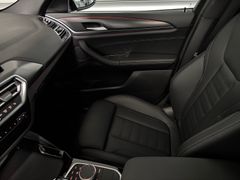 Fahrzeugabbildung BMW X4 xDrive 30d M Sport -- AHK/ Pano/ STHZG/ NP 92