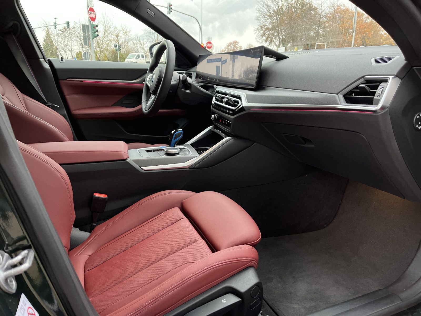 Fahrzeugabbildung BMW i4 eDrive40 GC M-Sport +ParkingAssistent+Komfort