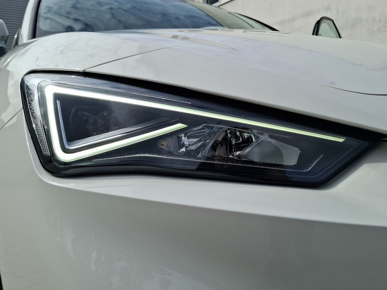 Fahrzeugabbildung SEAT Leon ST TDI Style DSG LED Navi  ACC RFK SH