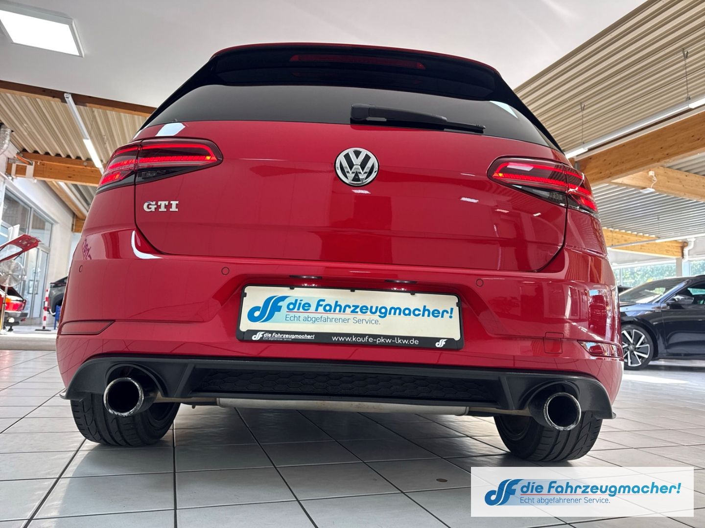 Fahrzeugabbildung Volkswagen Golf VII GTI BMT Start-Stopp Soundsystem Dynaudi