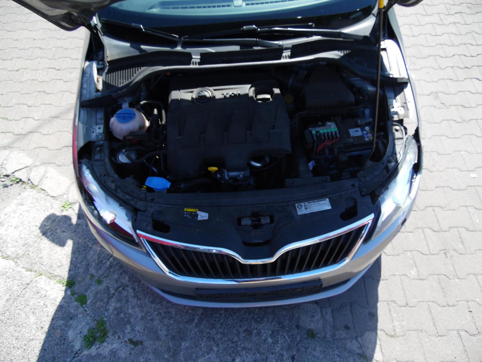 Skoda Rapid 2014 — photo 14