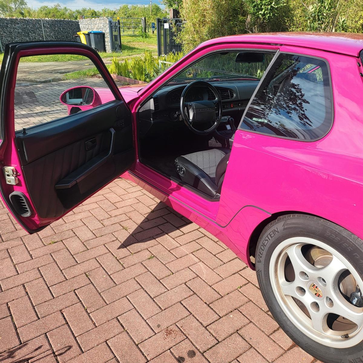 Porsche 968 in Sternrubin/Schwarz extrem selten TOP 