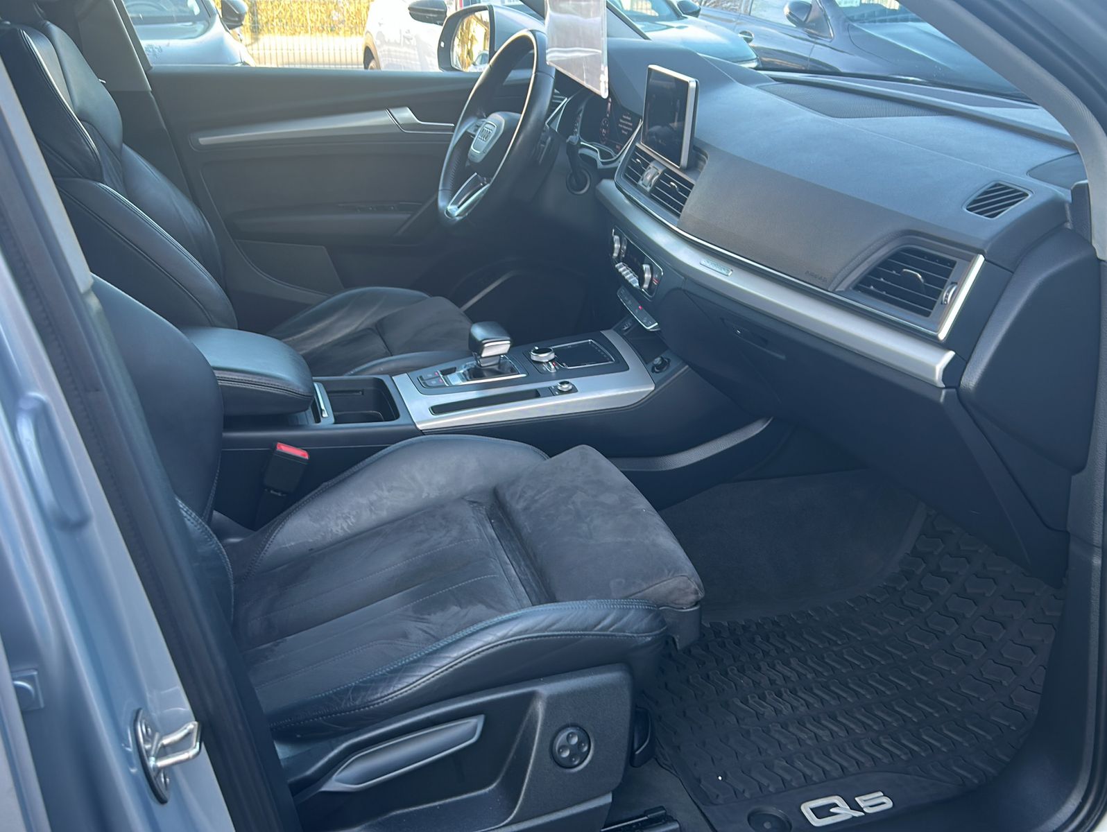 Fahrzeugabbildung Audi Q5 2.0 TDI quattro 190 PS Sport