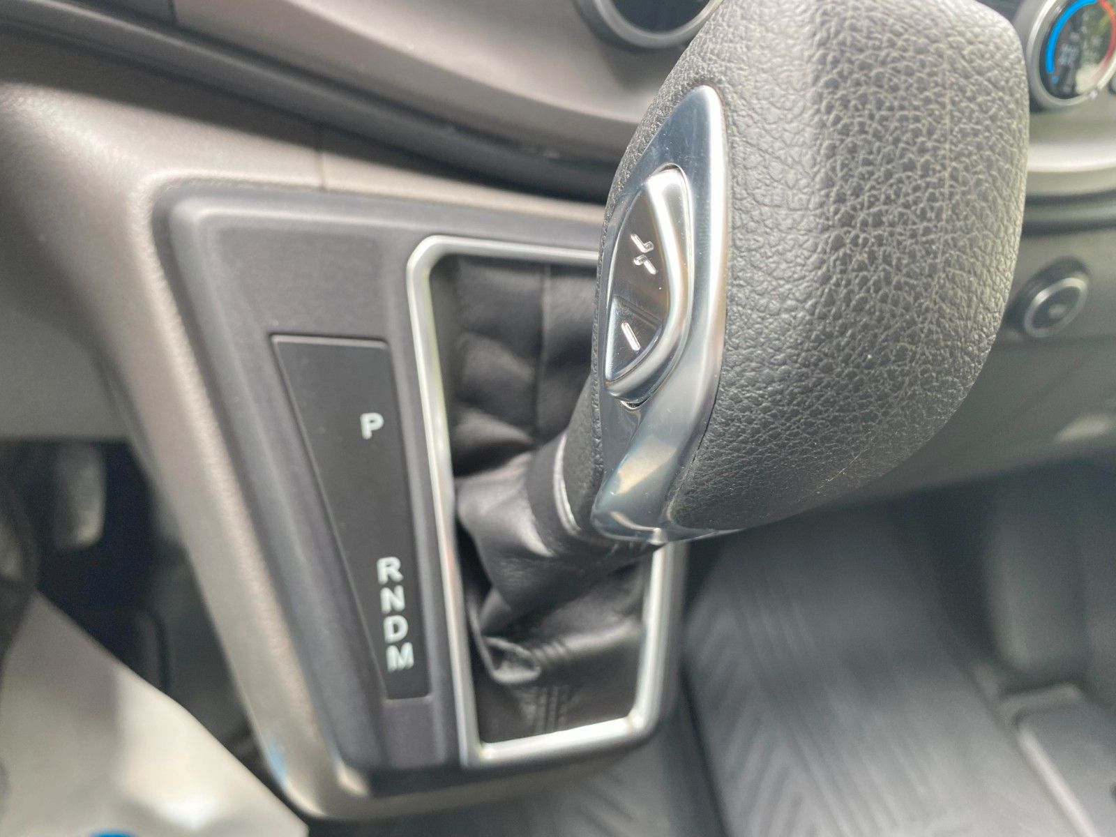 Fahrzeugabbildung Ford Transit Custom Kasten 300 L2 Trend,AHK,Automatic