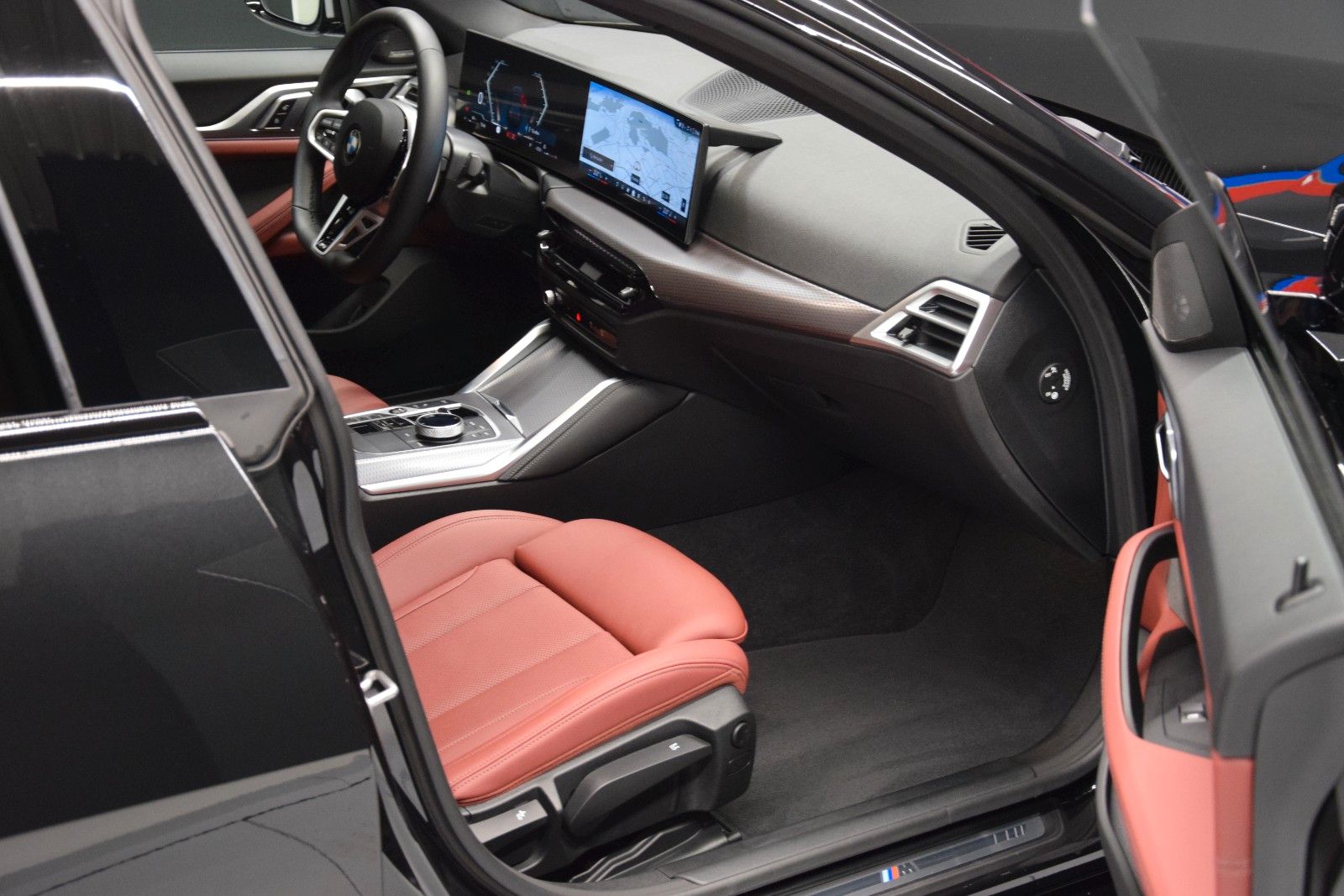 Fahrzeugabbildung BMW 430i xDrive M Sport Vollleder Tacorarot H/K LED