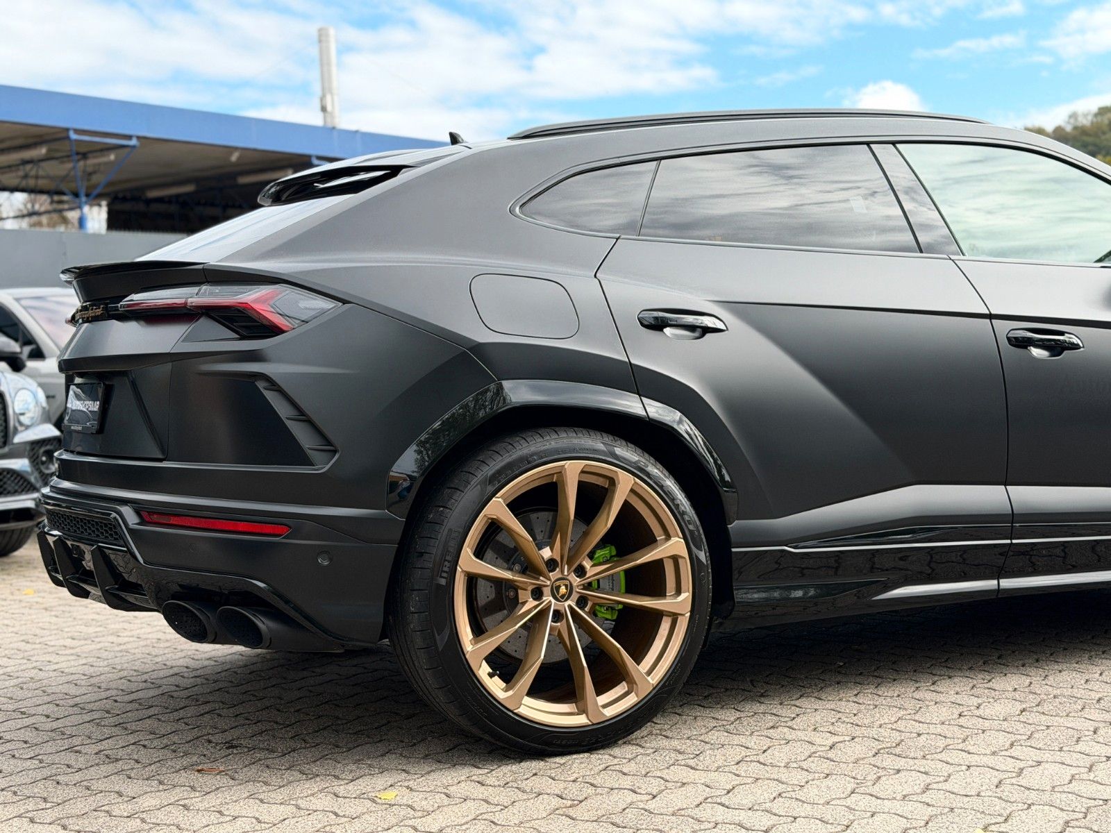LAMBORGHINI Urus Urus 4.0 V8 Autom. MwSt/23-Zoll/B&amp;O/360°/PANO – Ansicht 11