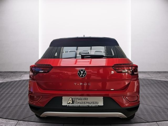 Fahrzeugabbildung Volkswagen T-Roc 1.5 TSI DSG Move NAVI SHZ APP LM17 GJR