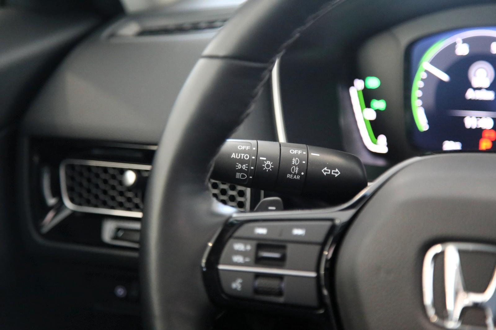 Honda Civic Lim. 5-trg. e:HEV Advance AZV Pano Bose